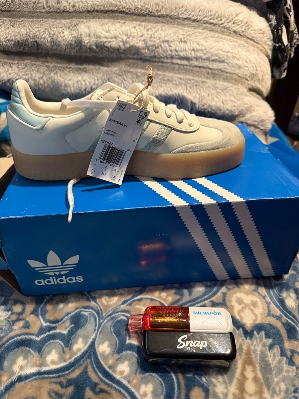 adidas Samba Kids Sneakers in Off-White with Gum Sole